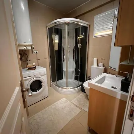 Cosy With Bosphorus View, 2br Apartamento *