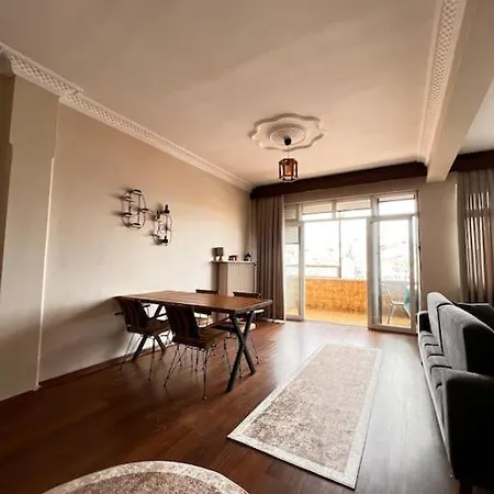 Cosy With Bosphorus View, 2br * Istambul